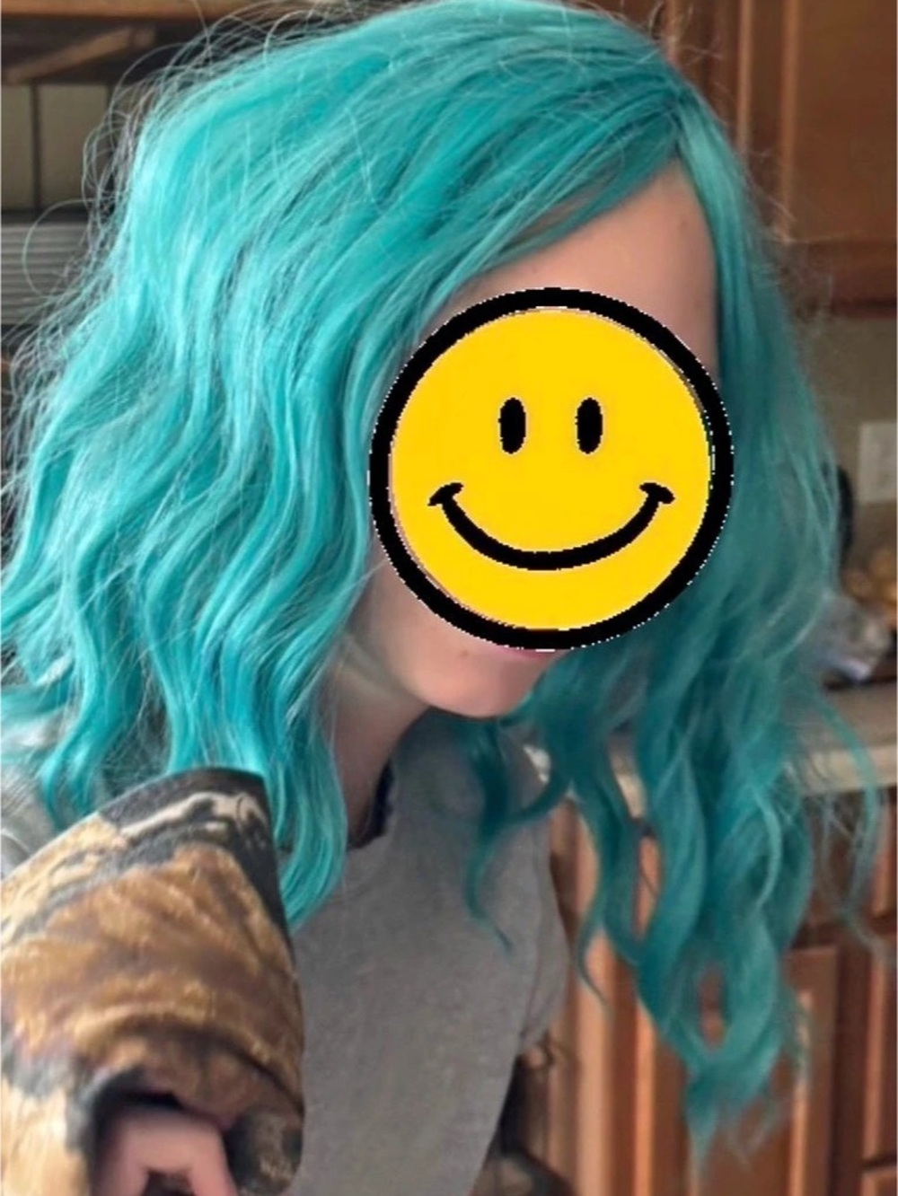 Halloween Wig – Turquoise/Teal – Excellent Condition! 🎃 worn once